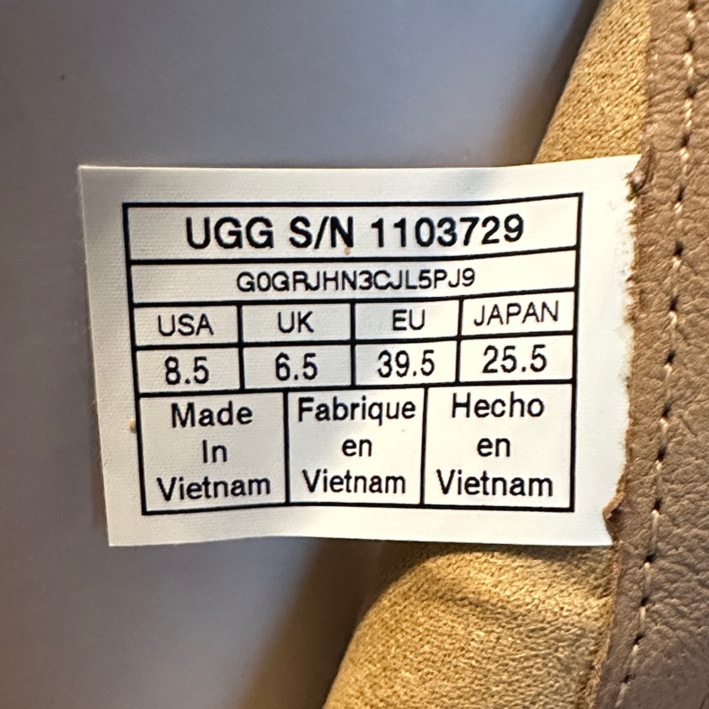 UGG Women's Below the Knee Tan Suede Boots - Picture 4 of 5